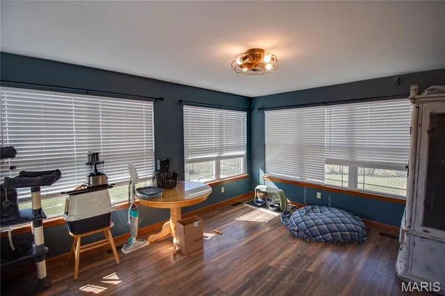 $340,000 | 7093 Drew Road, Shipman, IL 62685