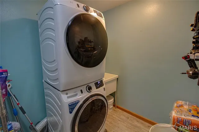 $340,000 | 7093 Drew Road, Shipman, IL 62685