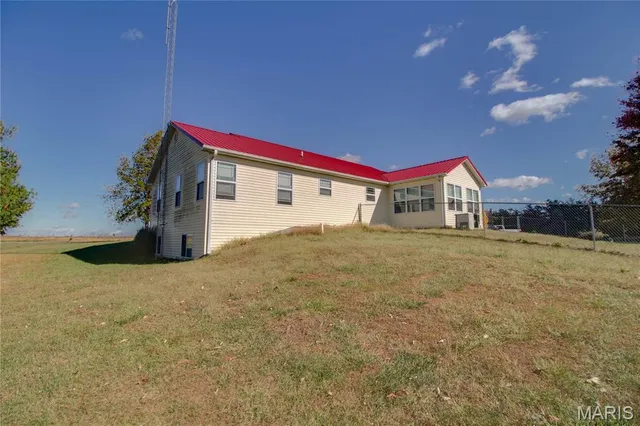 $340,000 | 7093 Drew Road, Shipman, IL 62685