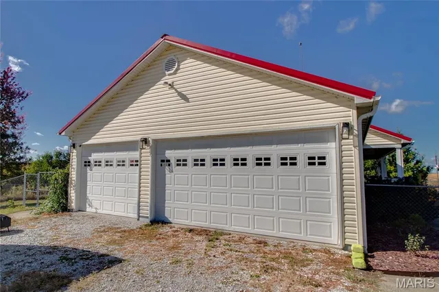 $340,000 | 7093 Drew Road, Shipman, IL 62685