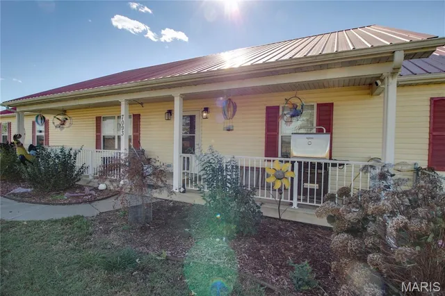 $340,000 | 7093 Drew Road, Shipman, IL 62685