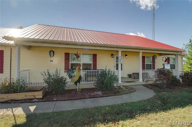 $340,000 | 7093 Drew Road, Shipman, IL 62685