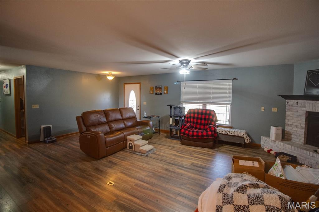 7093 Drew Road Shipman, IL 62685 - Photo 9 of 44