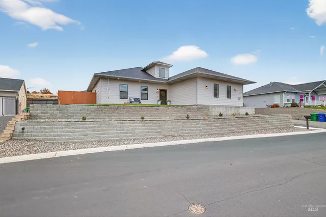 $540,000 | 450 Knoll Crest Court, Lewiston, ID 83501