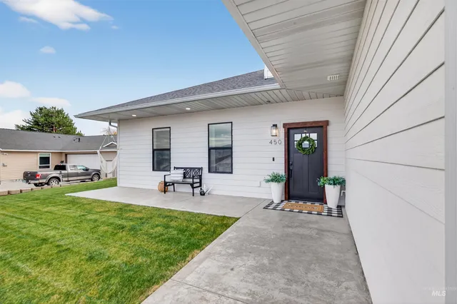 $540,000 | 450 Knoll Crest Court, Lewiston, ID 83501
