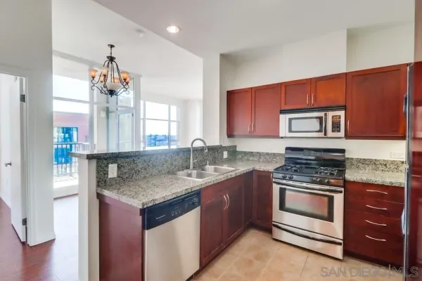 $3,495 | 530 K Street, Unit 1112, San Diego, CA 92101
