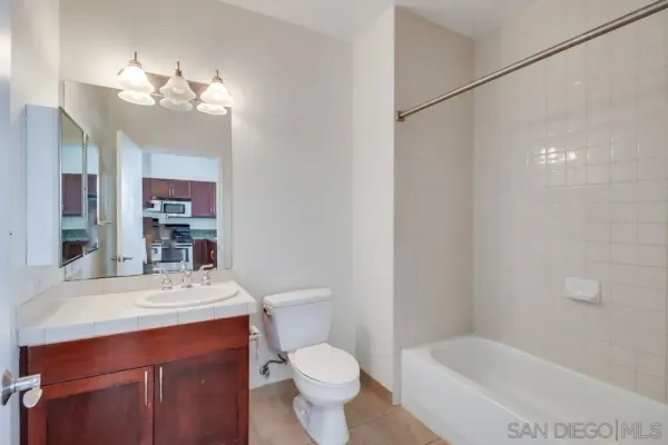 $3,495 | 530 K Street, Unit 1112, San Diego, CA 92101