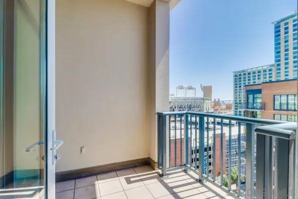 $3,495 | 530 K Street, Unit 1112, San Diego, CA 92101