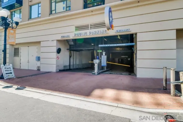 $3,495 | 530 K Street, Unit 1112, San Diego, CA 92101