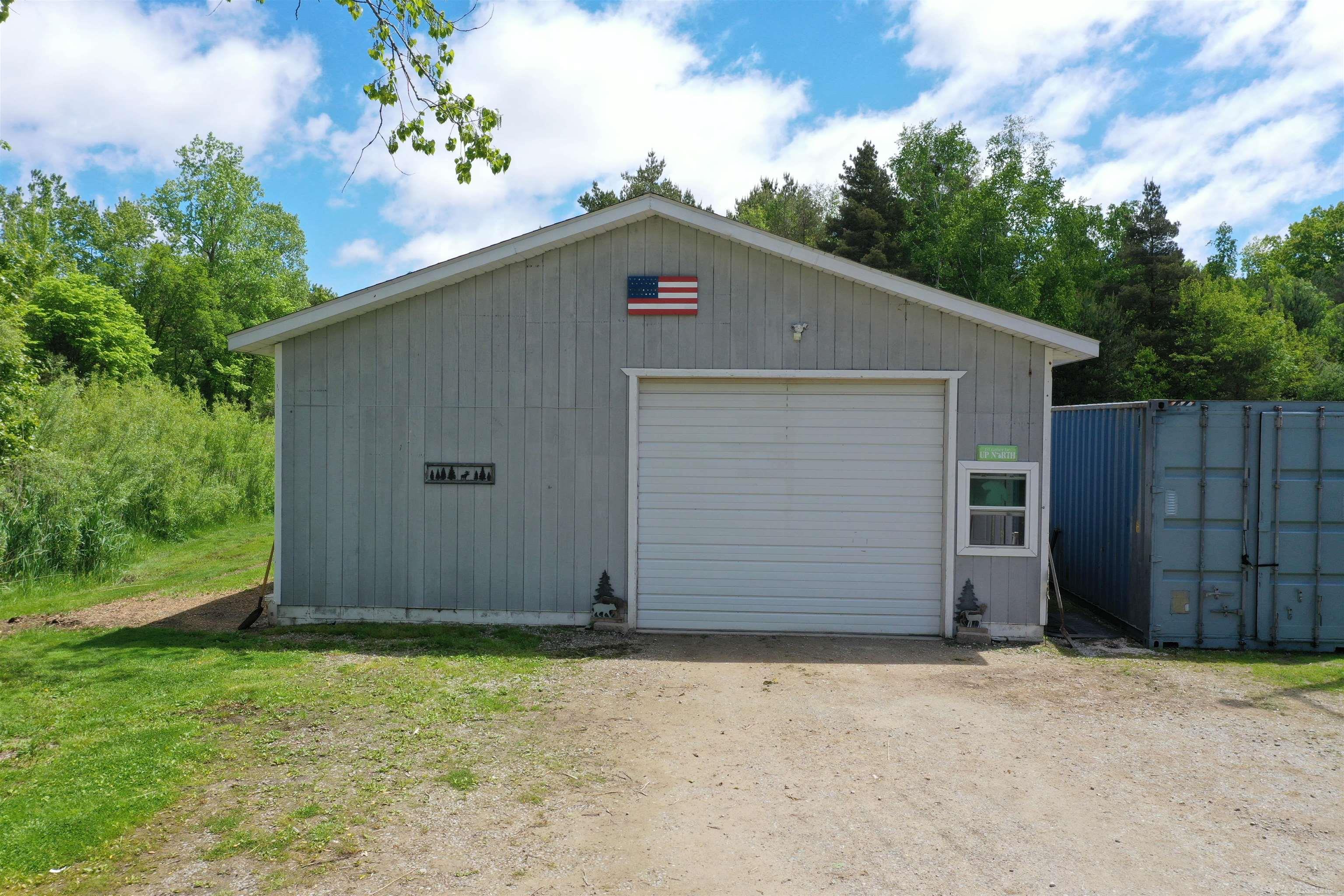 237 South Allen Road St. Clair, MI 48079 - Photo 15 of 30