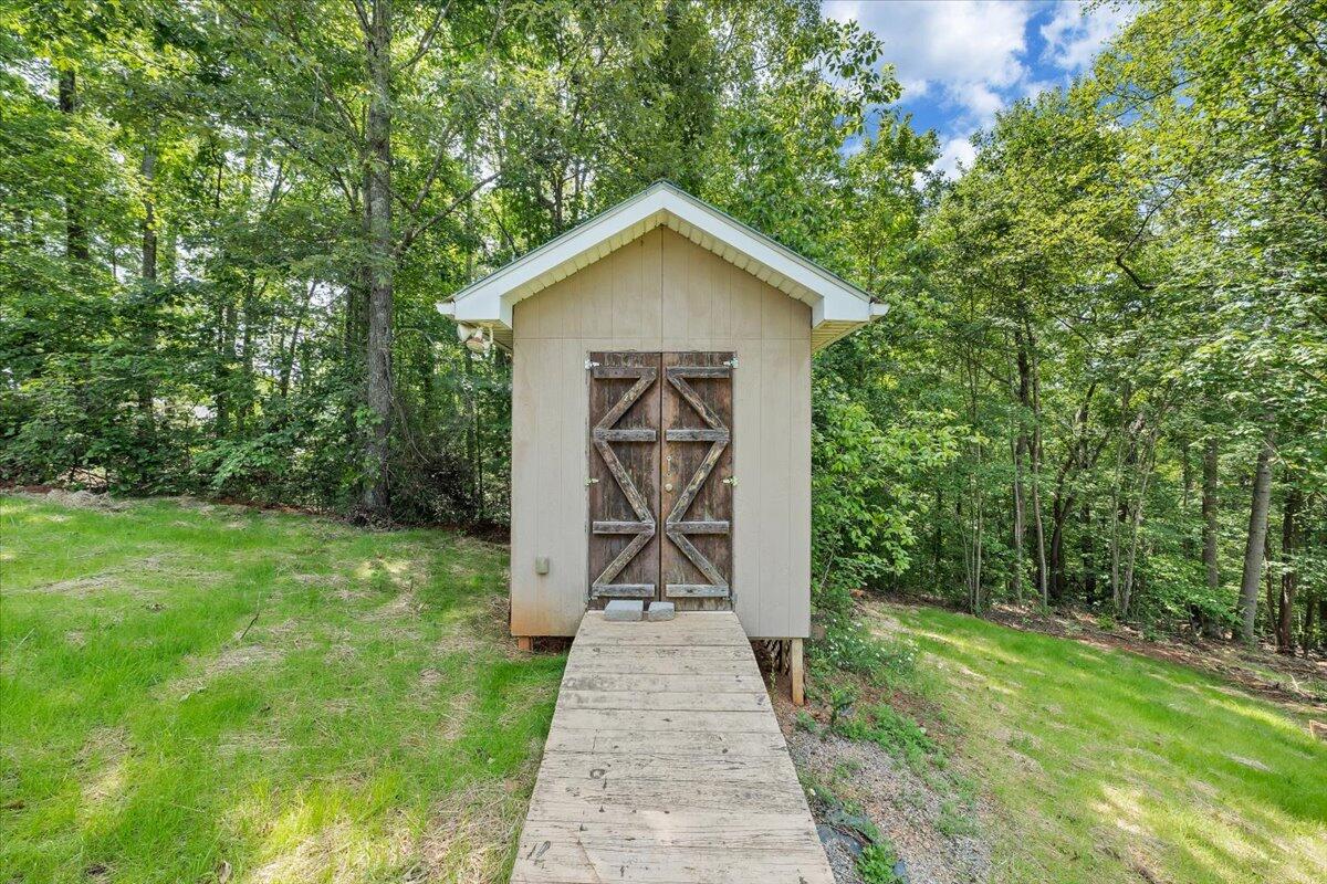 1616 Hickman Road Rocky Mount, VA 24151 - Photo 34 of 80 32-MIB06372