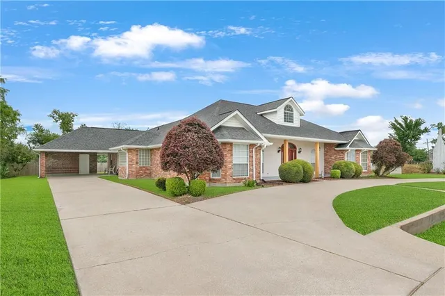 $339,000 | 602 Willowdale Boulevard, Luling, LA 70070