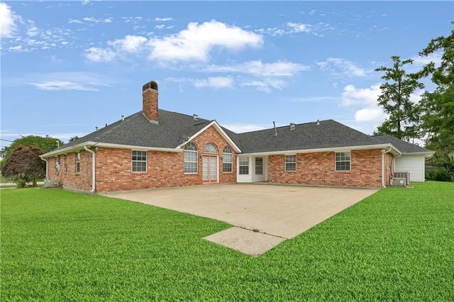 $339,000 | 602 Willowdale Boulevard, Luling, LA 70070