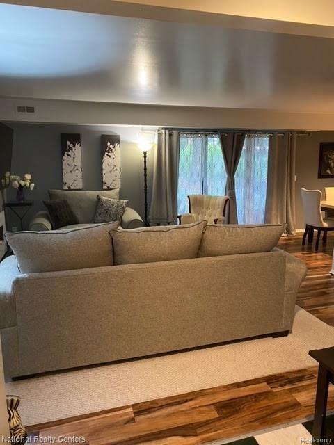 27384 Evergreen Road Lathrup Village, MI 48076 - Photo 17 of 26