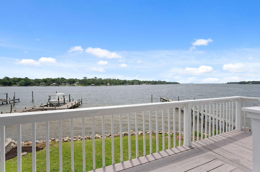 6 Bayshore Point Valparaiso, FL 32580 - Photo 23 of 70 6Bayshore-25
