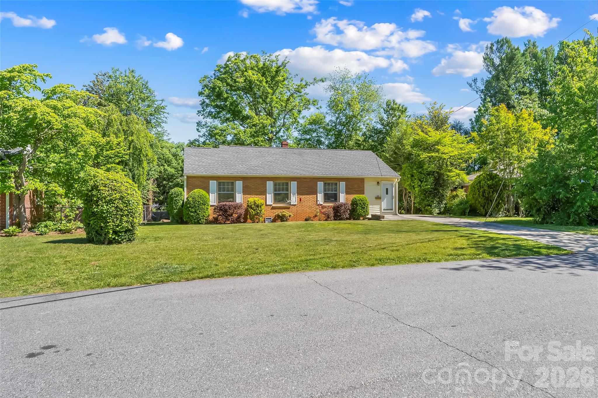 19 Wilburn Road Asheville, NC 28806 - Photo 6 of 31