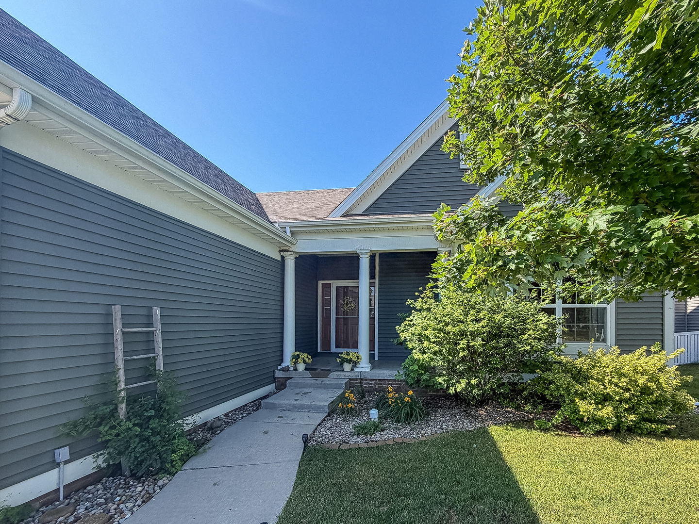3907 Boulder Ridge Drive Champaign, IL 61822 - Photo 3 of 53