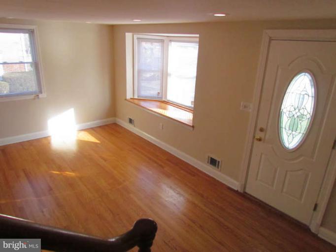 4806 Lindsay Road Baltimore, MD 21229 - Photo 22 of 28 Kitchen