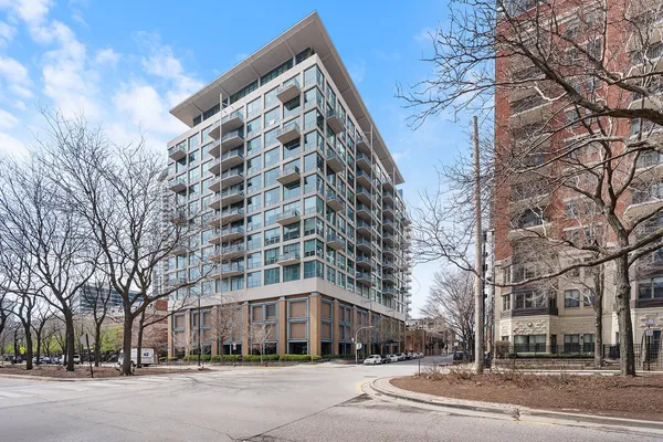 $3,800 | 125 East 13th Street, Unit 1006, Chicago, IL 60605