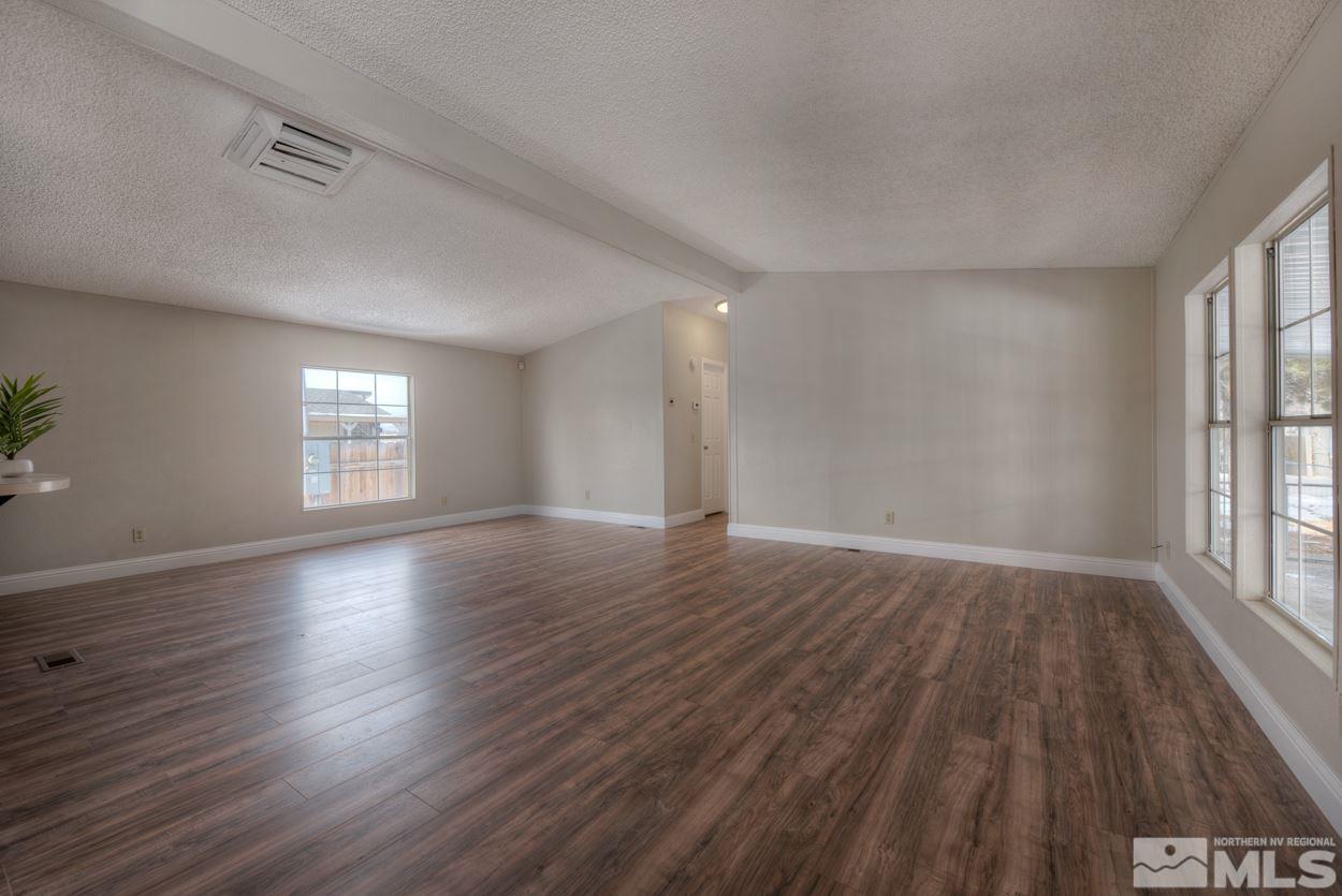 702 Terra Court Reno, NV 89506 - Photo 8 of 20 Photo 8