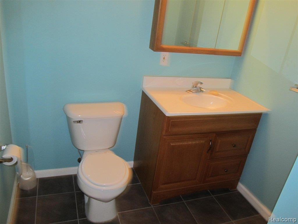 18528 Reed Street Melvindale, MI 48122 - Photo 13 of 15 bathrm in basement.JPG