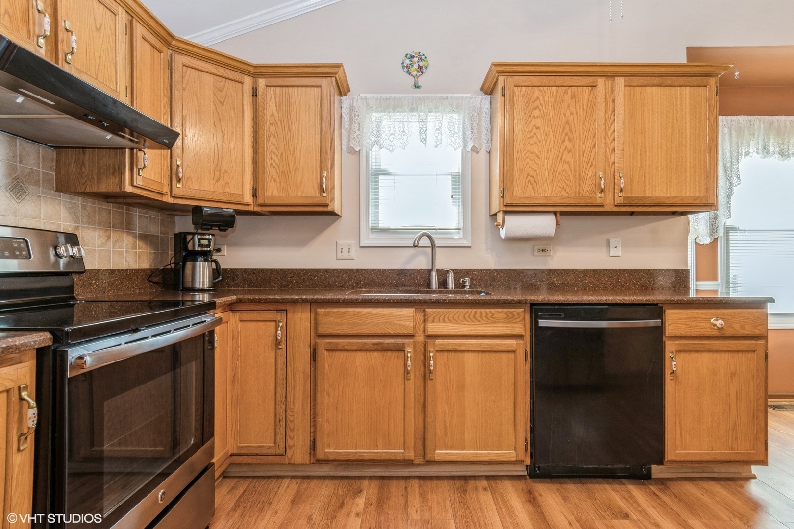 13482 South Silverleaf Road Plainfield, IL 60544 - Photo 2 of 14 Gallery Image 2