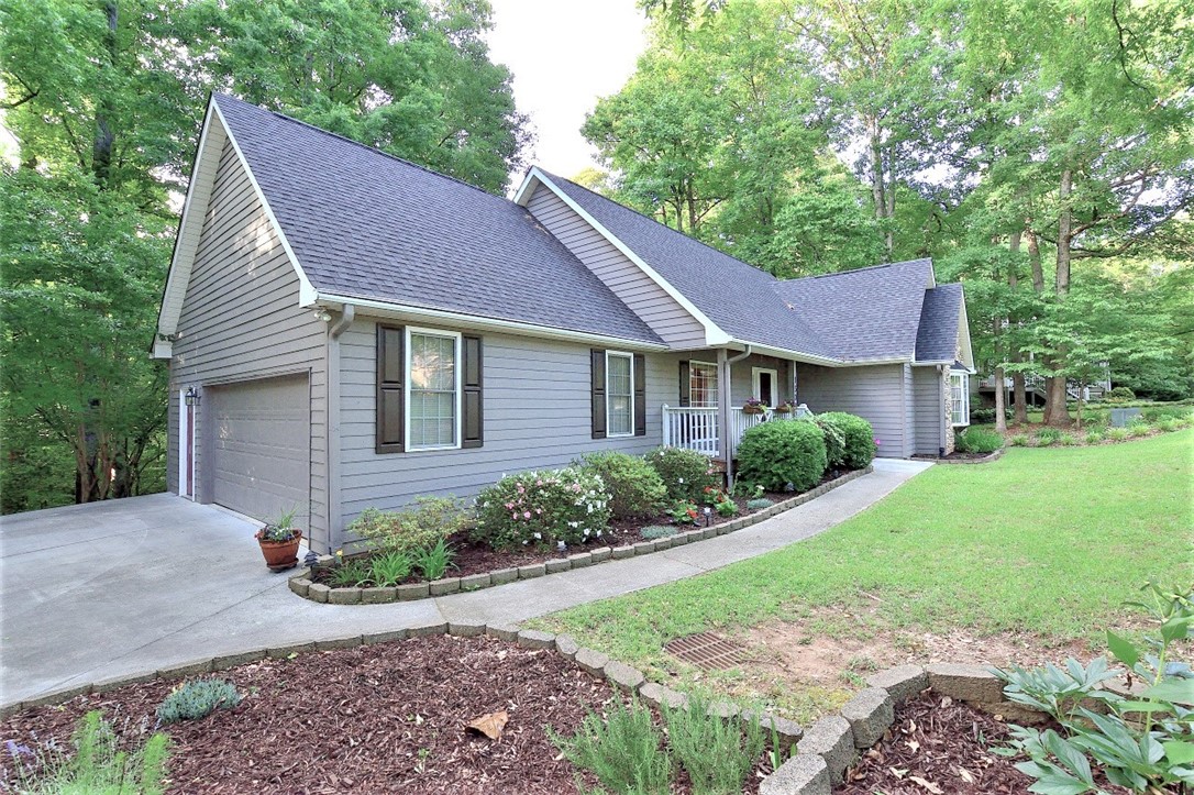 15023 Beacon Ridge Drive Seneca, SC 29678 - Photo 2 of 38 Gallery Image 2
