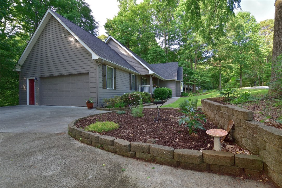 15023 Beacon Ridge Drive Seneca, SC 29678 - Photo 6 of 38 Gallery Image 6