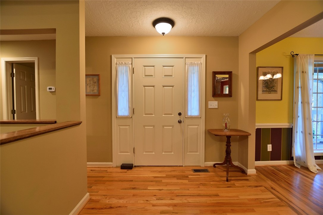 15023 Beacon Ridge Drive Seneca, SC 29678 - Photo 7 of 38 Gallery Image 7