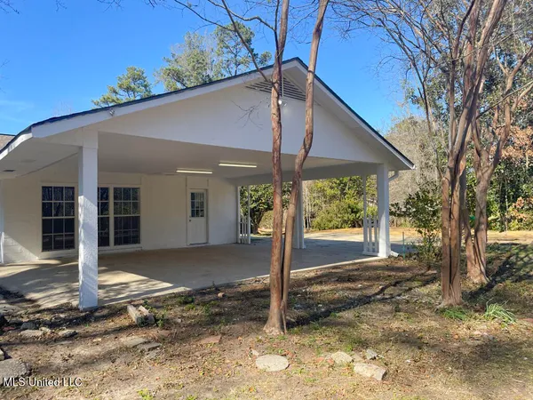 $267,500 | 1416 Alabama Street, Leakesville, MS 39451