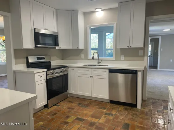 $267,500 | 1416 Alabama Street, Leakesville, MS 39451