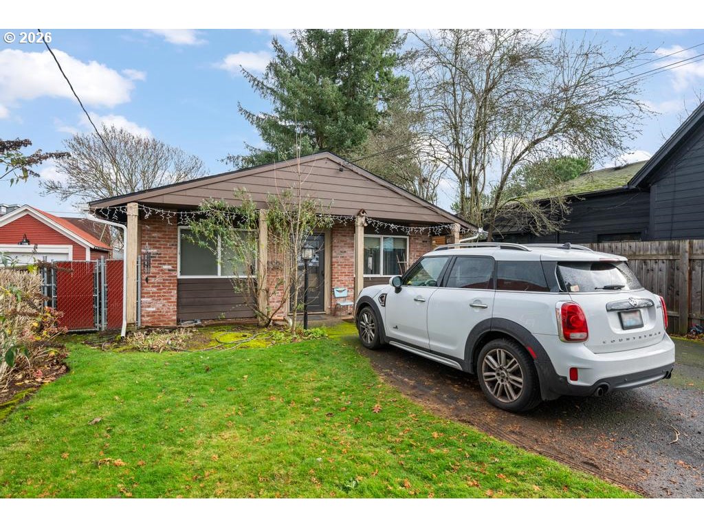 132 Northeast 78th Avenue Portland, OR 97213 - Photo 2 of 15