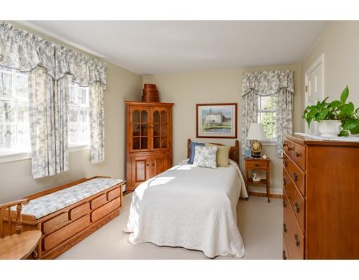 4 Mast Hill Road Hingham, MA 02043 - Photo 17 of 27 Gallery Image 17