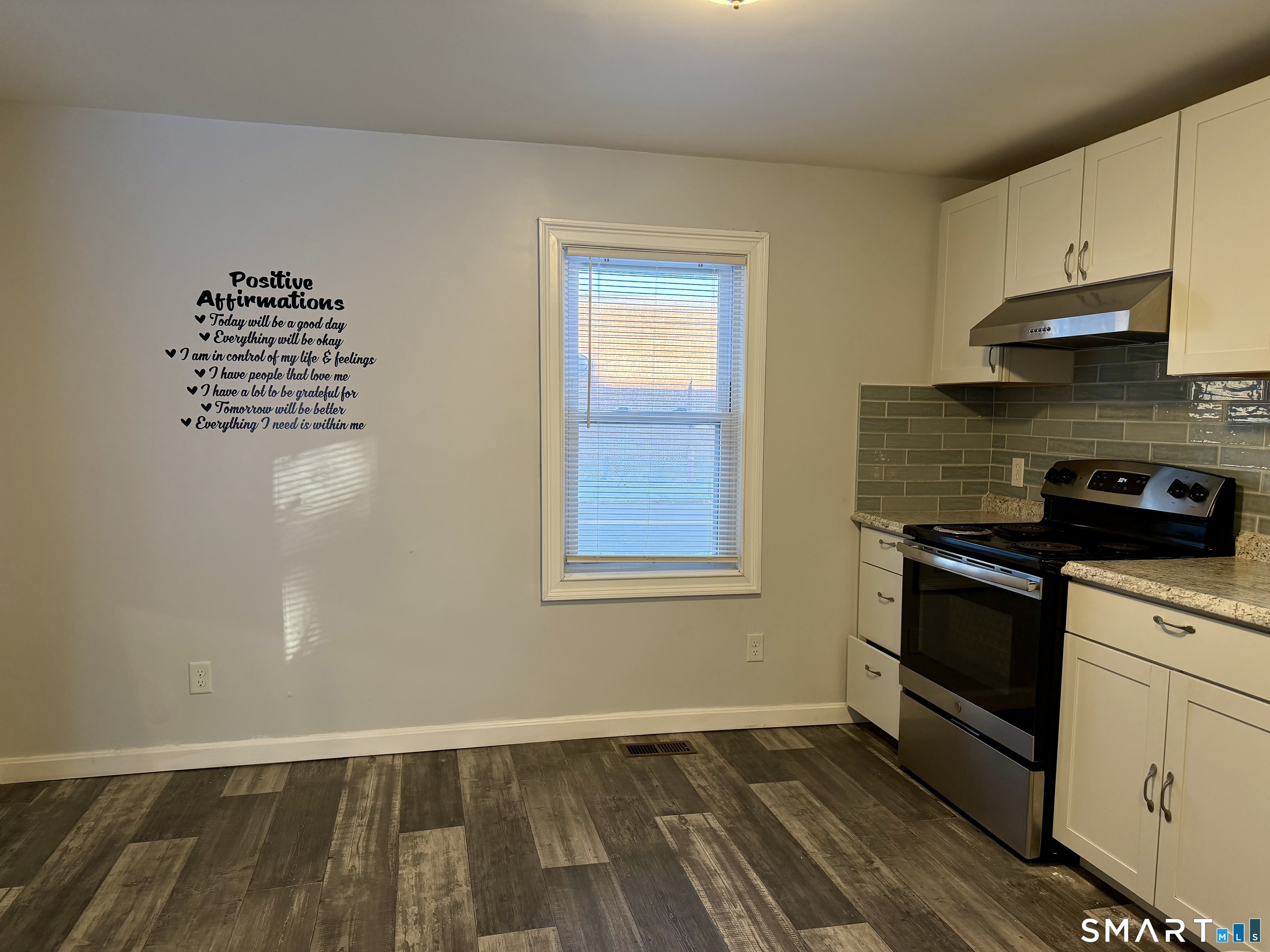 67 Mechanic Street, Unit 1 Pawcatuck, CT 06379 - Photo 3 of 10