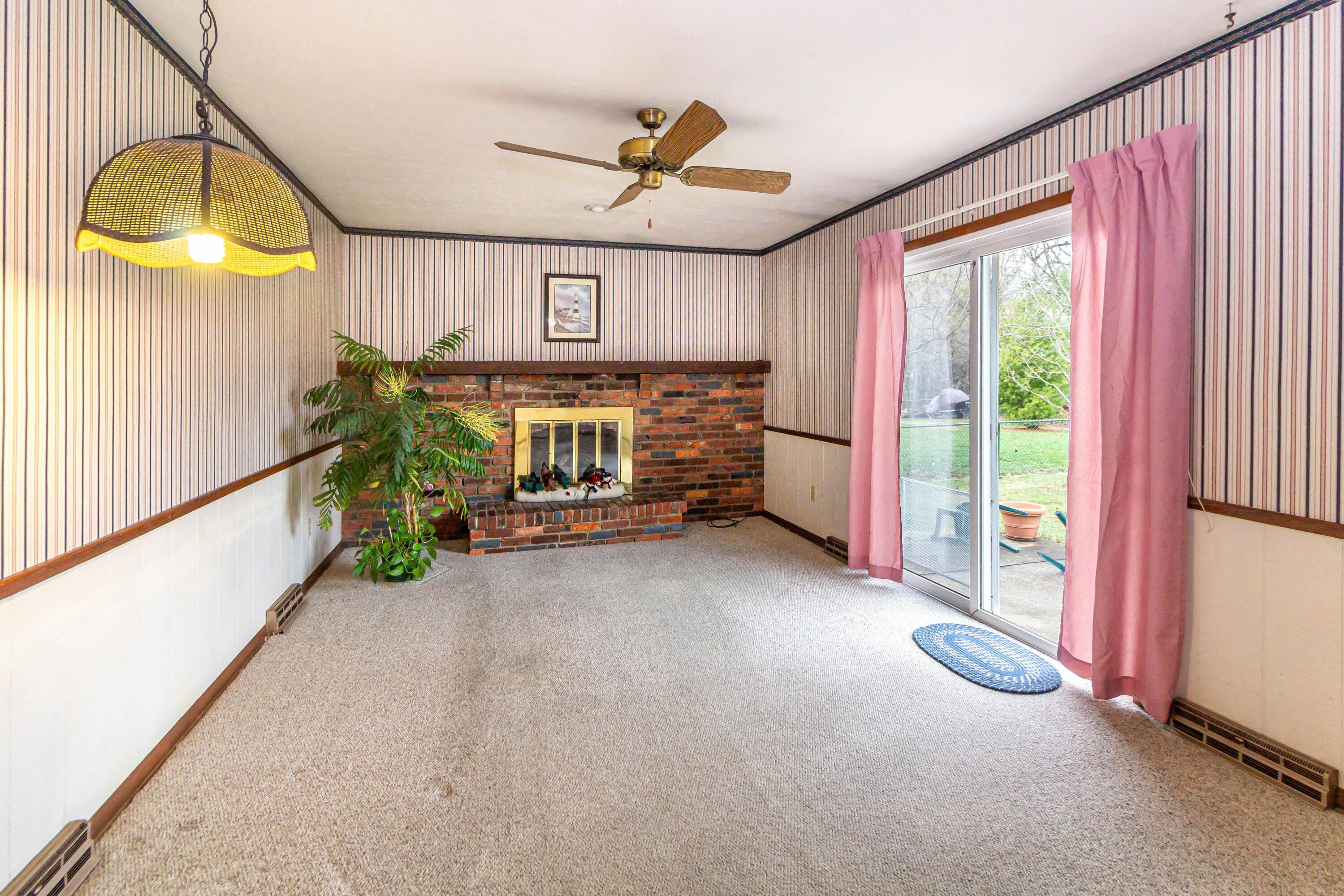 5575 Rockport Road Columbus, OH 43235 - Photo 8 of 28 5575 Rockport rd (8)
