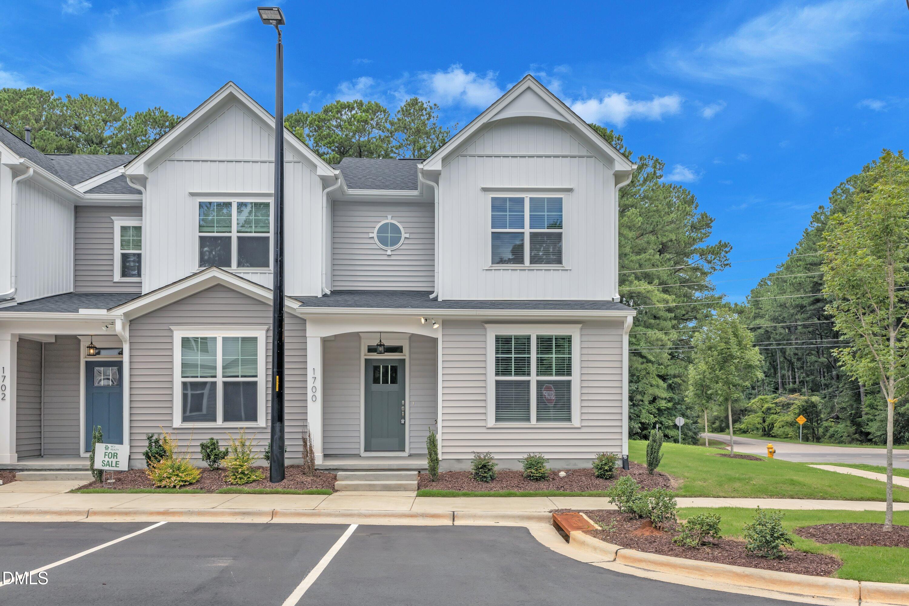 1706 Ballard Drive Raleigh, NC 27606 - Photo 4 of 38 04-1700 Ballard Dr-4