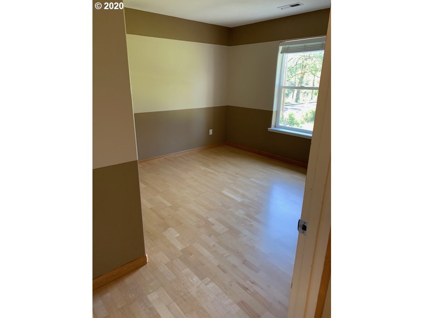 1220 North River Road Cottage Grove, OR 97424 - Photo 19 of 30 Gallery Image 19