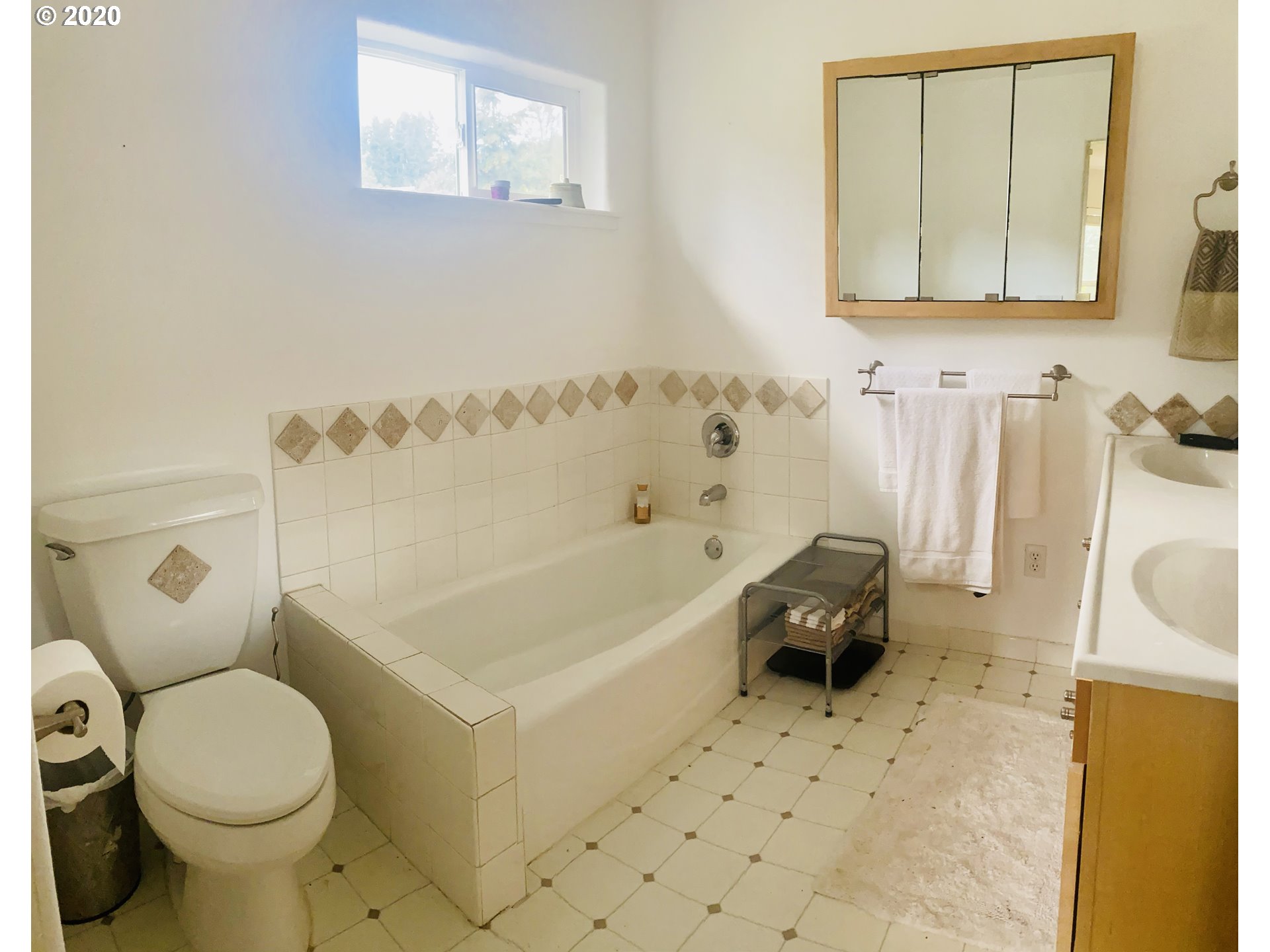 1220 North River Road Cottage Grove, OR 97424 - Photo 26 of 30 Gallery Image 26
