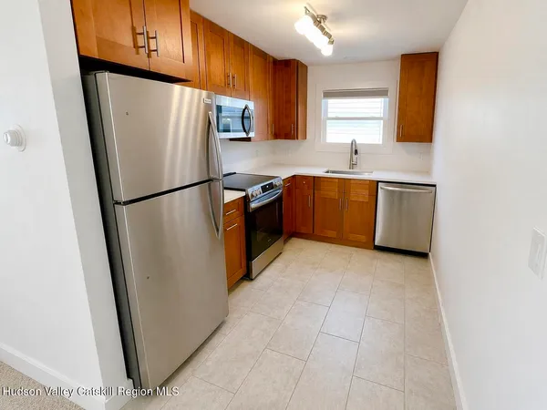 $1,950 | 97 West Bridge Street, Unit A, Saugerties, NY 12477