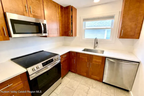 $1,950 | 97 West Bridge Street, Unit A, Saugerties, NY 12477