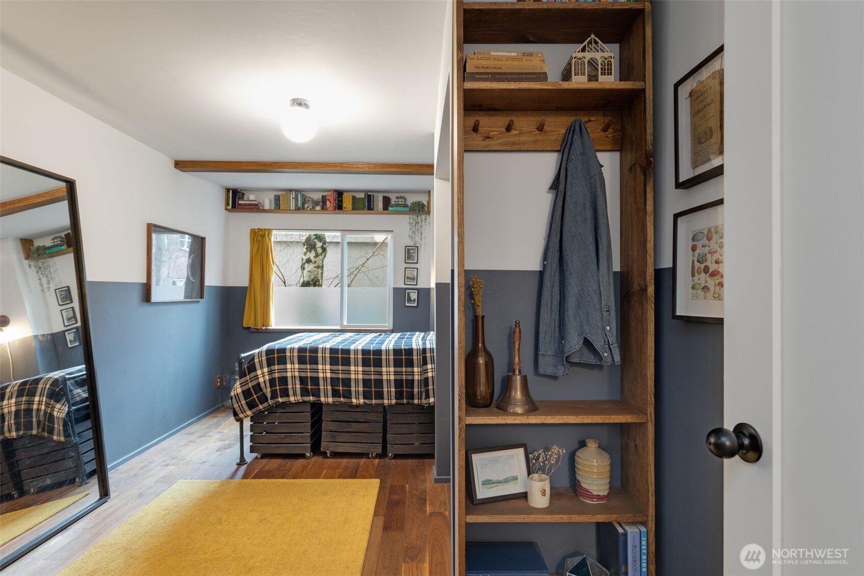 308 East Republican Street, Unit 513 Seattle, WA 98102 - Photo 17 of 40 a view of front door with washer and dryer