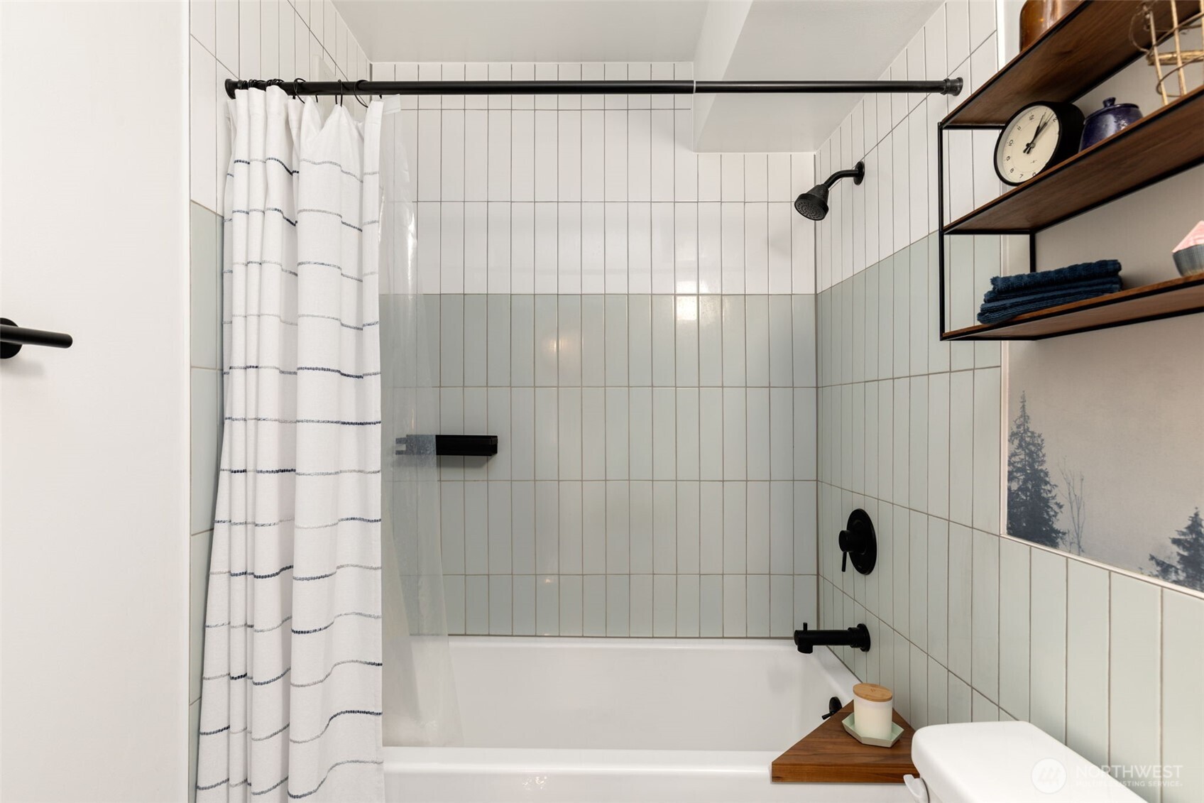 308 East Republican Street, Unit 513 Seattle, WA 98102 - Photo 25 of 40 a bathroom with a bathtub and shower