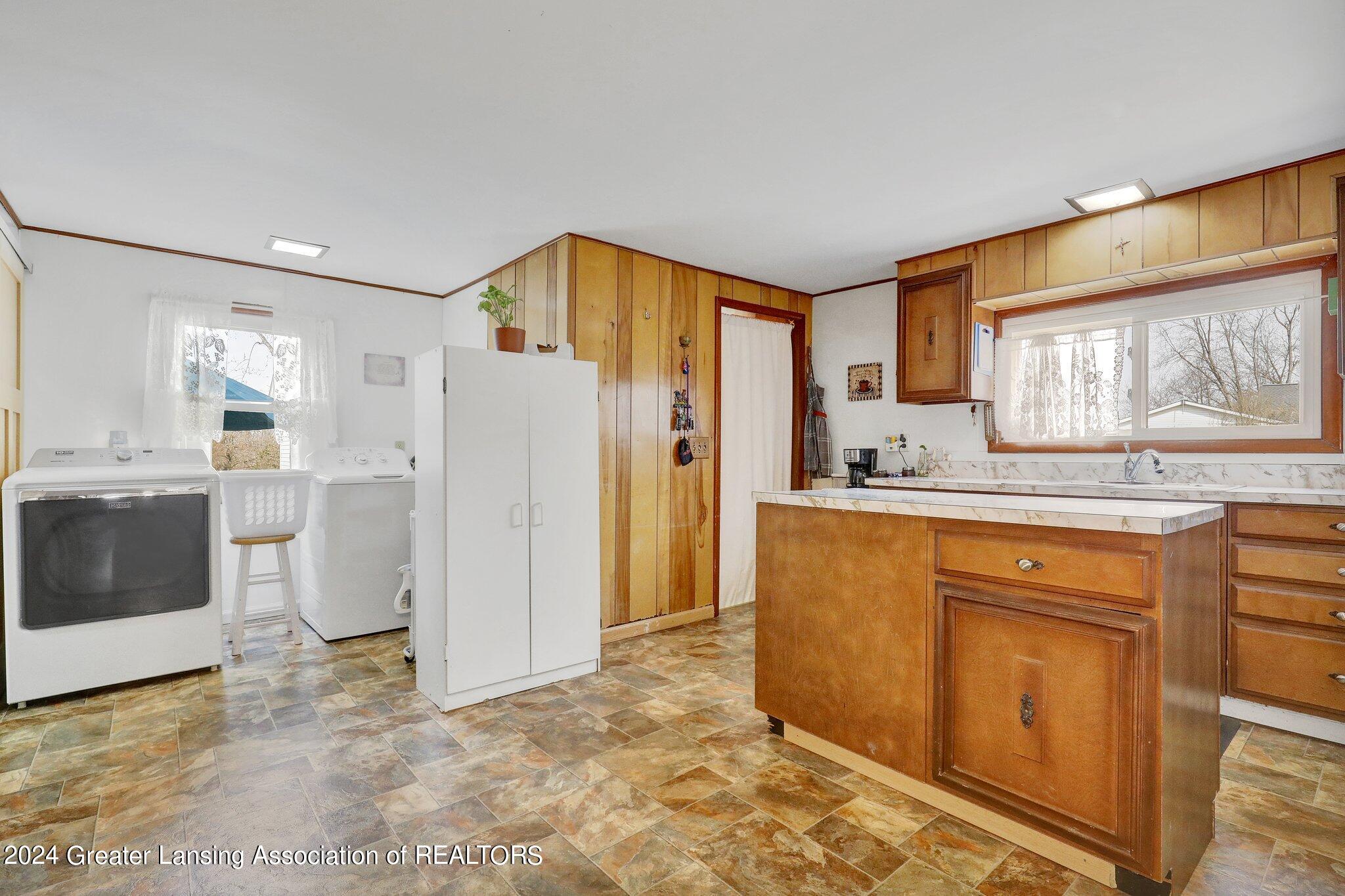 611 North Eifert Road Mason, MI 48854 - Photo 3 of 30 3-web-or-mls-Open Ended Media-2