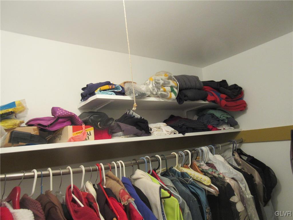 2233 Barrington Road Bethlehem, PA 18018 - Photo 17 of 40 Gallery Image 17