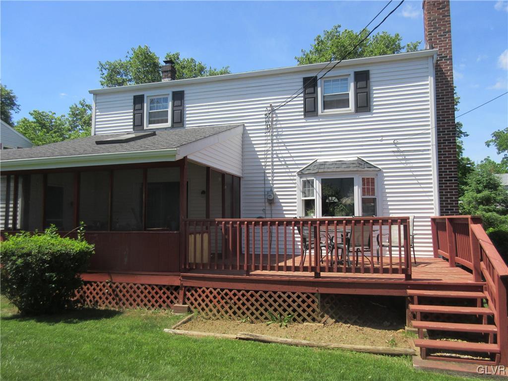 2233 Barrington Road Bethlehem, PA 18018 - Photo 3 of 40 Gallery Image 3