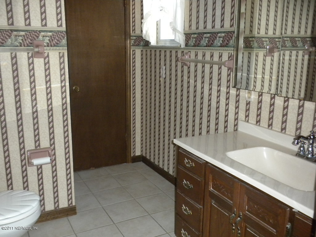 3825 Floyd Road Green Cove Springs, FL 32043 - Photo 8 of 12 Master Bath