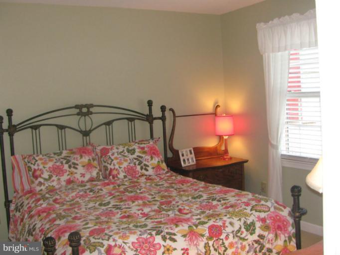 11821 Bishops Content Road Bowie, MD 20721 - Photo 21 of 27 Bedroom
