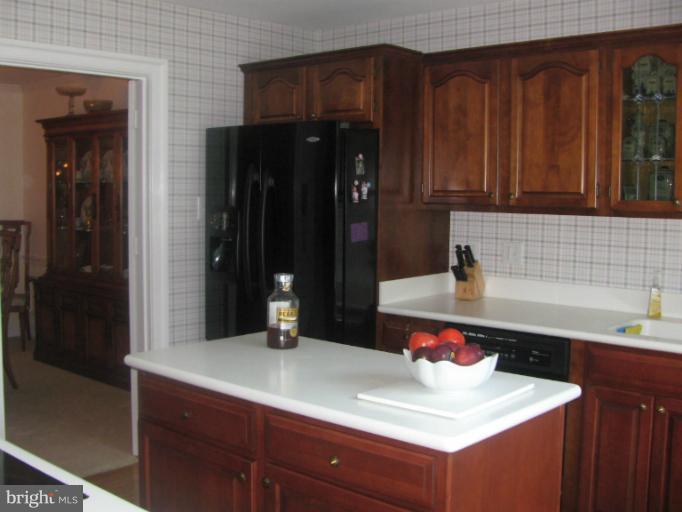 11821 Bishops Content Road Bowie, MD 20721 - Photo 5 of 27 Kitchen