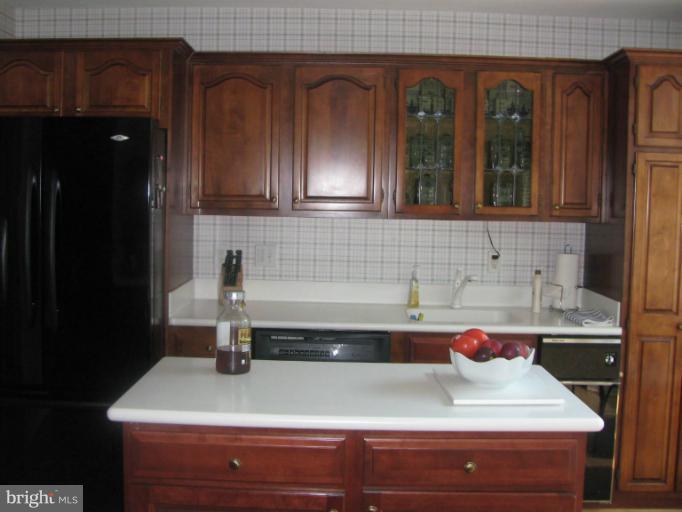 11821 Bishops Content Road Bowie, MD 20721 - Photo 6 of 27 Kitchen