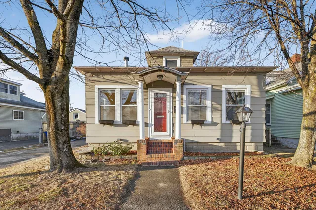 $329,000 | 7 Pinard Street, Goffstown, NH 03102